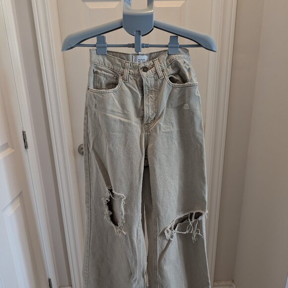 BDG - Beige Skater Baggy Jeans - Distressed/Ripped Jeans - Size: US 25 - Picture 1 of 5